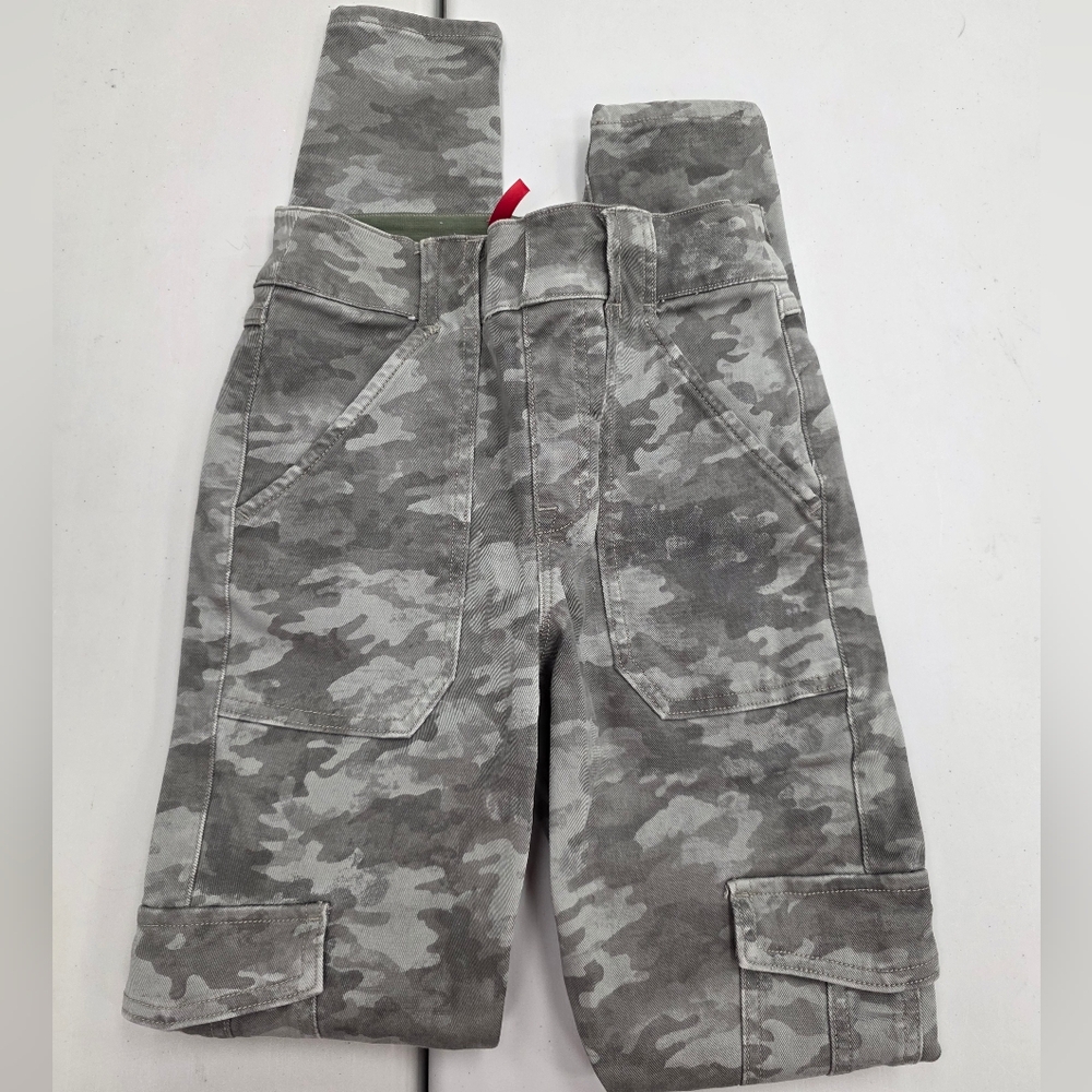 SPANX Stretch Twill Shaping Slimming Ankle Cargo Utility Pants